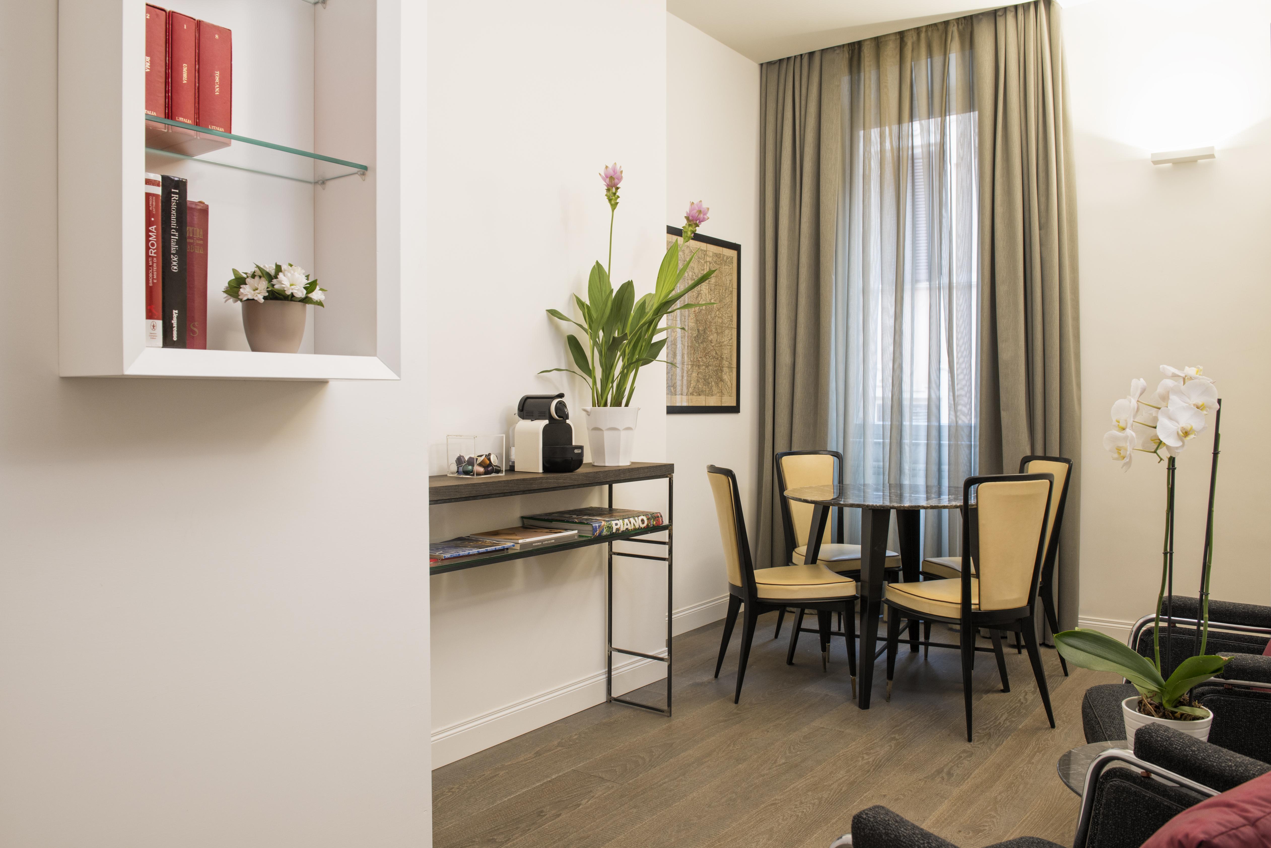 Maison Evelina, Rome